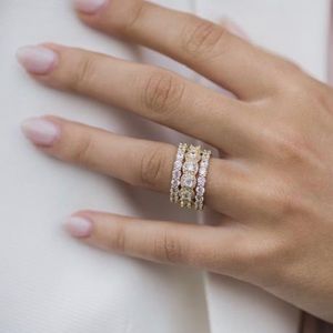 Everly 2 carat Etta band, size 4